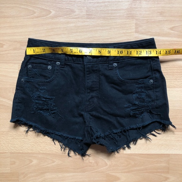 American Eagle Stretch Short - Picture 3 of 4
